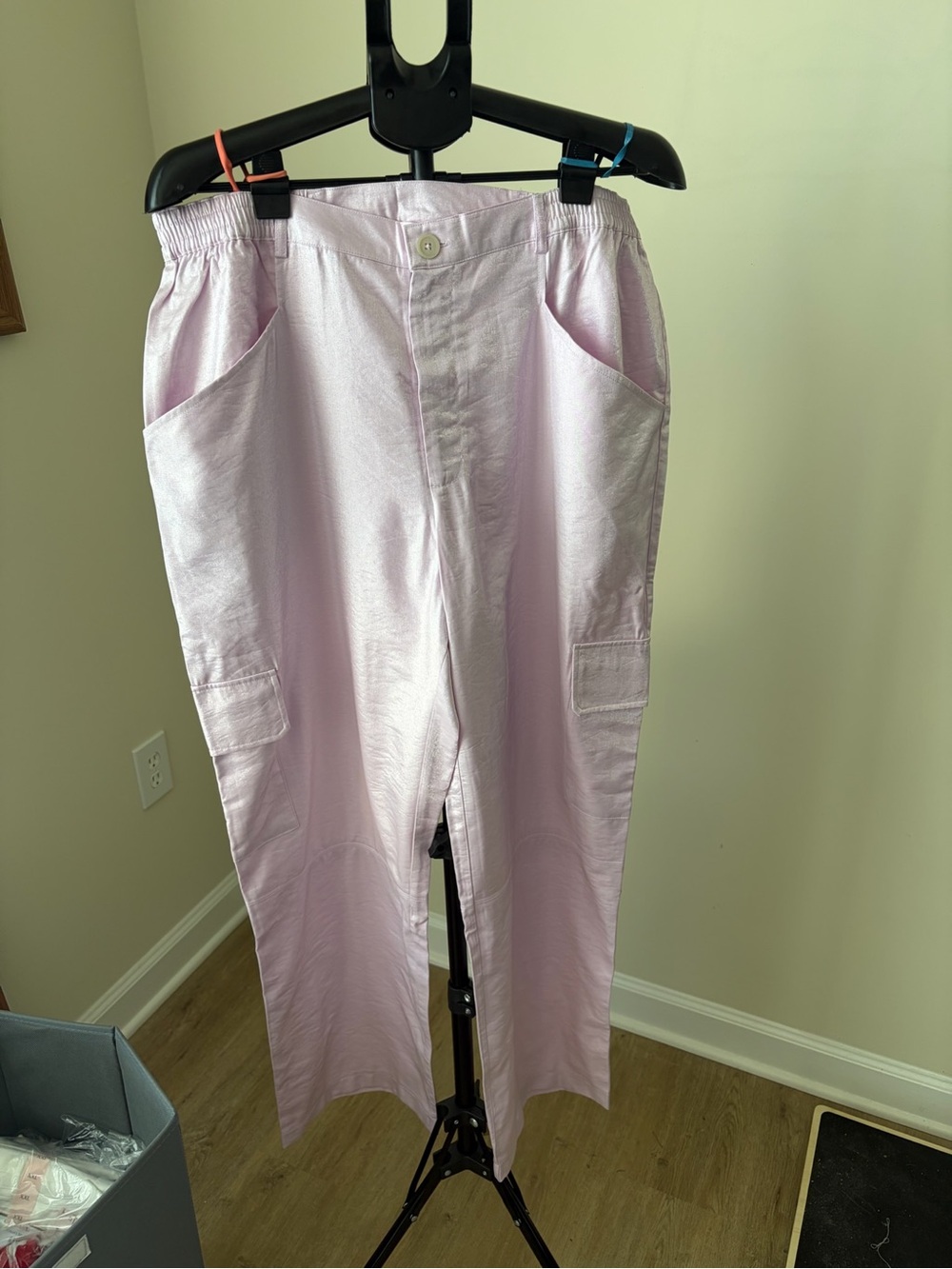 NWT Bar III Dreamy Pink Metallic Cargo Pants 1X